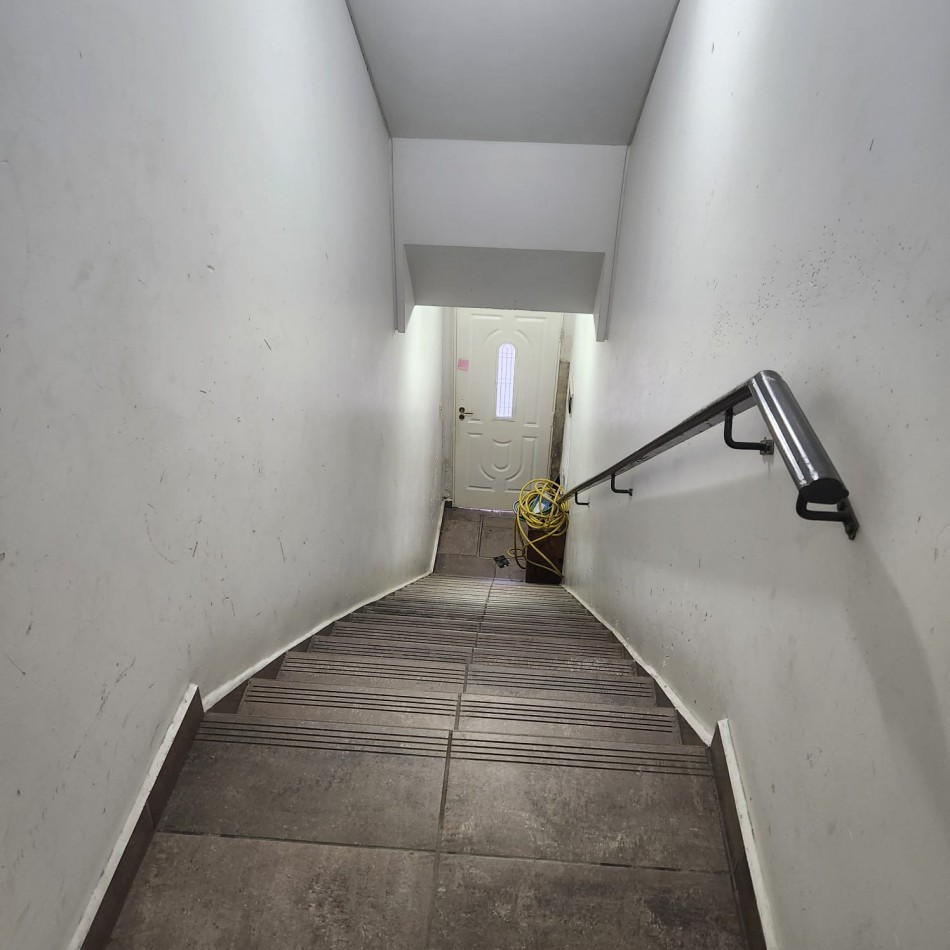 EN VENTA DEPARTAMENTO 2 AMBIENTES AL FRENTE CON BALCON EN VILLA MADERO.