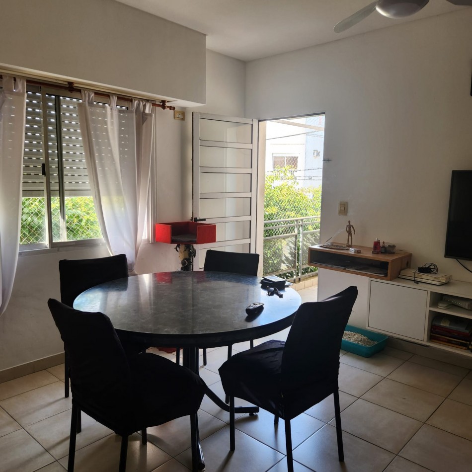 EN VENTA DEPARTAMENTO 2 AMBIENTES AL FRENTE CON BALCON EN VILLA MADERO.