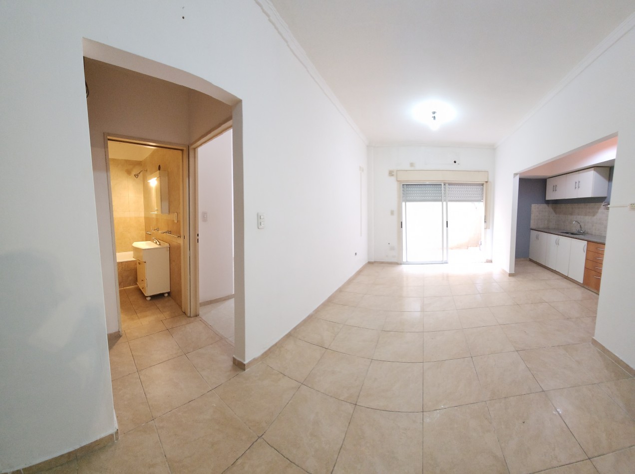 SE VENDE DEPARTAMENTO 2 AMB CON PATIO COCHERA Y TERRAZA COMPARTIDA VILLA LUGANO