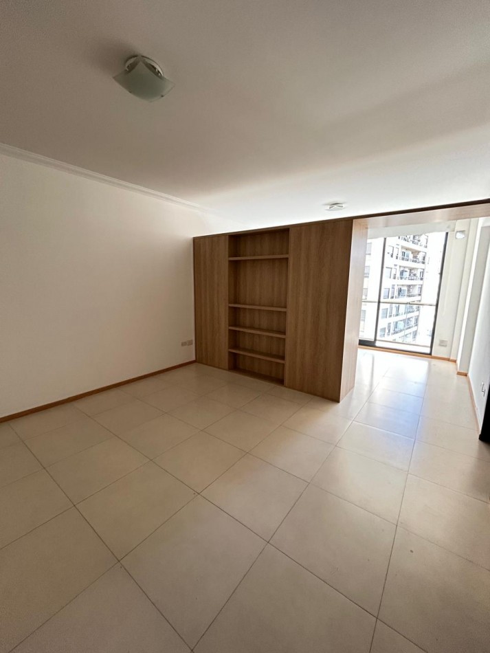 EN VENTA MONOAMBIENTE CONTRAFRENTE CON SUM Y LAUNDRY. CABALLITO NORTE