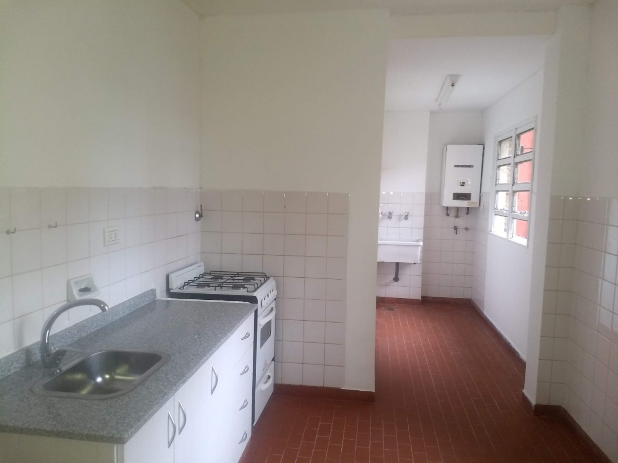 EN VENTA DEPARTAMENTO 4 AMBIENTES CON BALCON SAMORE VILLA LUGANO.