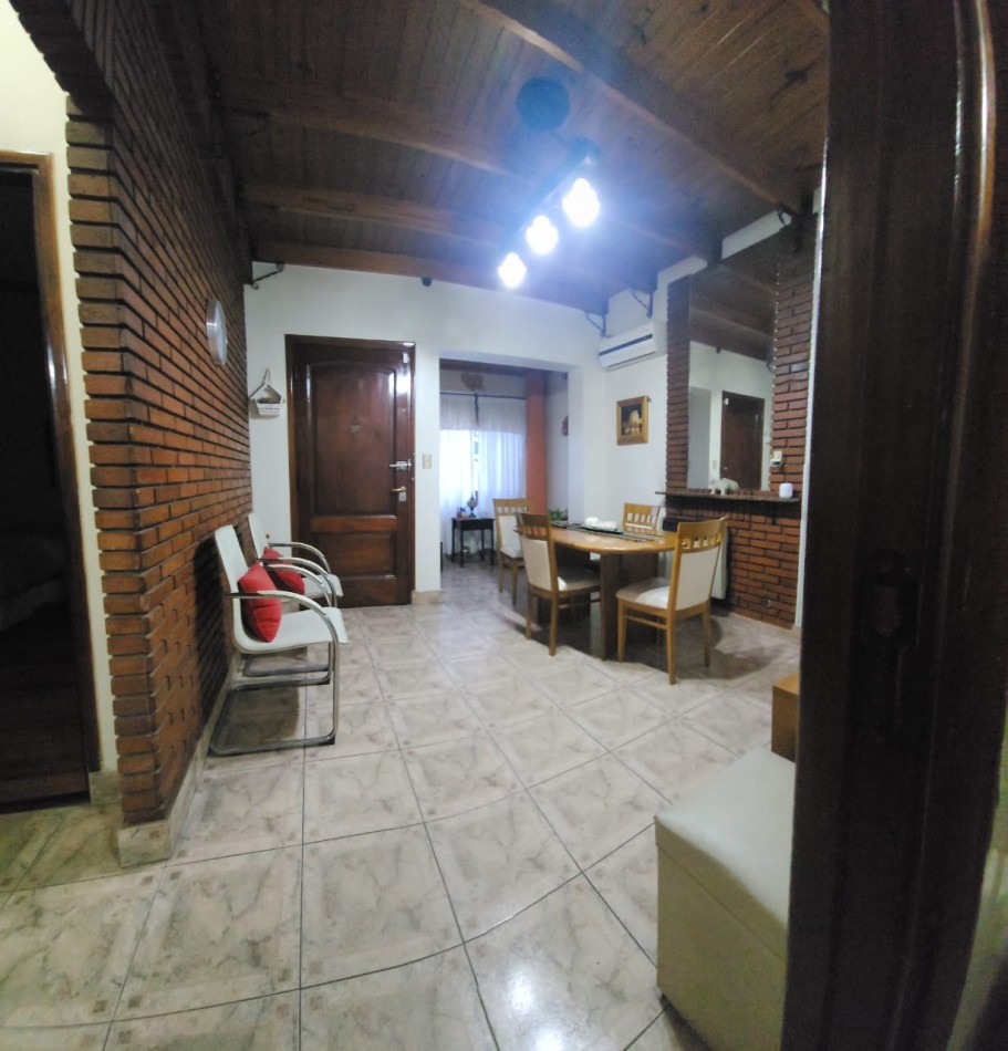 EN VENTA CASA 3 + 2 AMBIENTES EN VILLA LUGANO- LOTE 8.66 X 21.35- MULTIFAMILIAR 