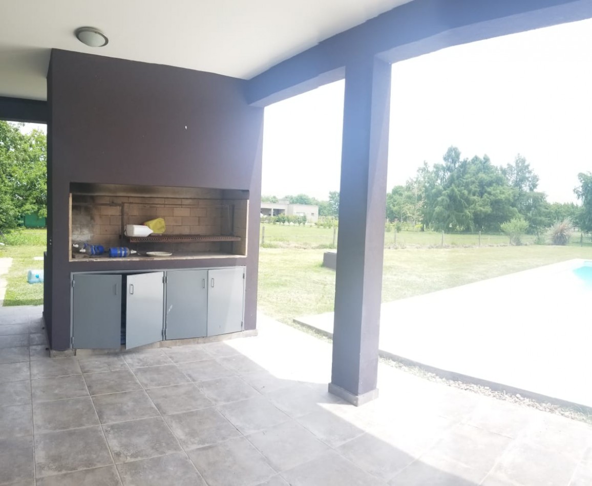 EN ALQUILER CASA 4 AMBIENTES EN GENERAL RODRIGUEZ.