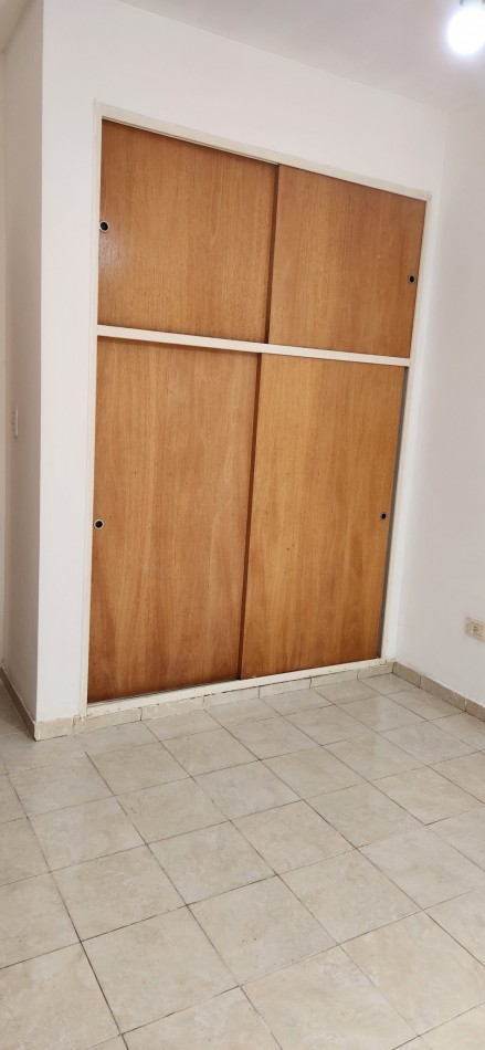 SE VENDE DEPARTAMENTO 2 AMB CON PATIO COCHERA Y TERRAZA COMPARTIDA VILLA LUGANO