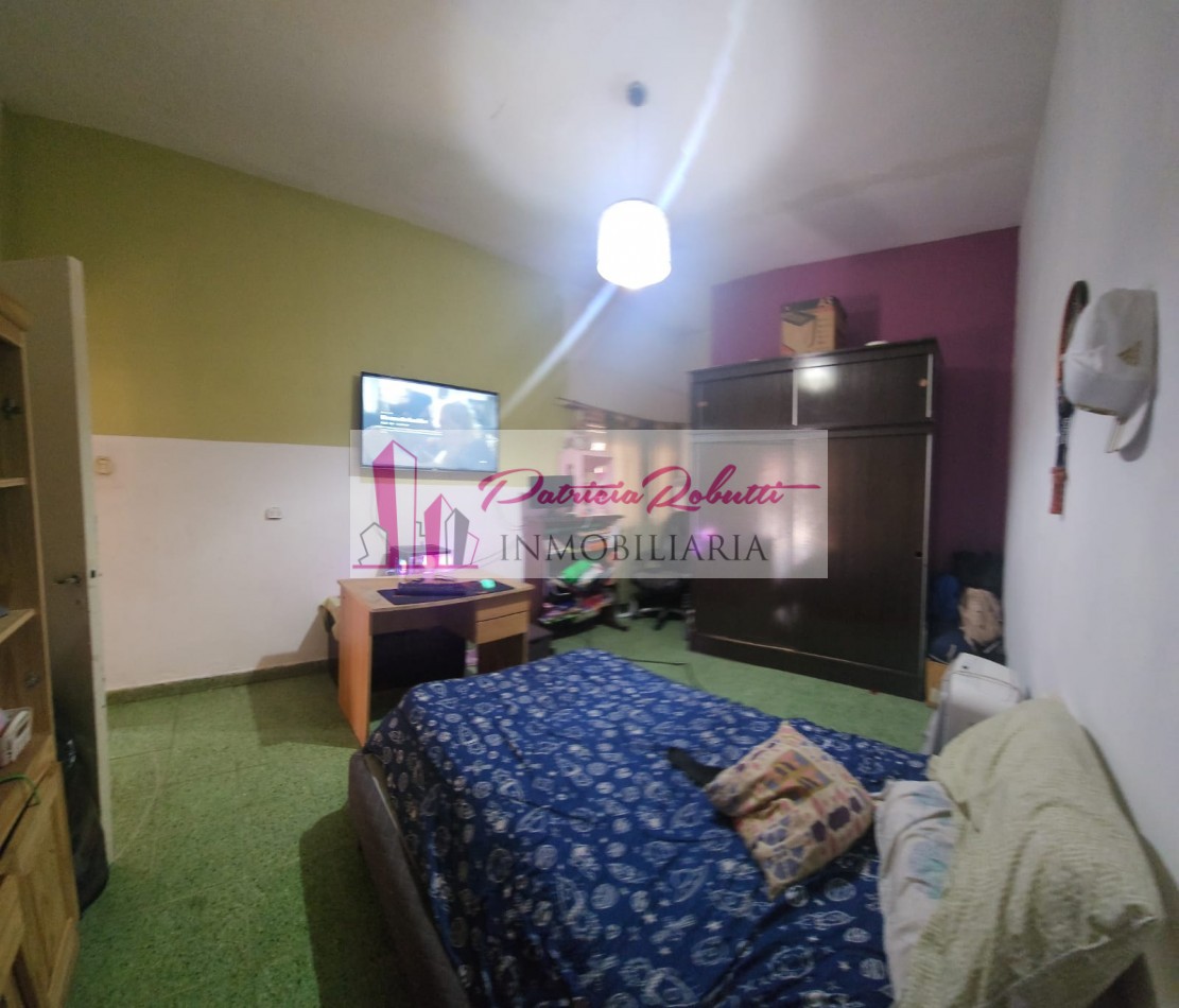 EN VENTA CASA 4 AMBIENTES EN VILLA LUGANO- LOTE 10 X 29.70- MULTIFAMILIAR