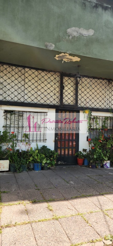 En venta local comercial remodelado a vivienda Centro Comercial Villa Celina a pasos de Roosevelt