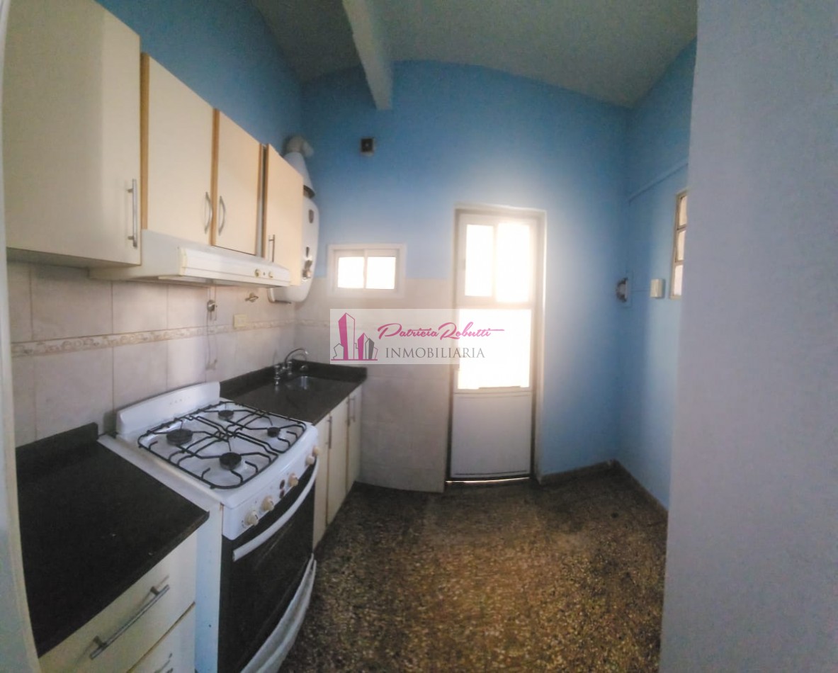 EN VENTA CASA MULTIFAMILIAR EN VILLA CELINA POLO TEXTIL LOTE.