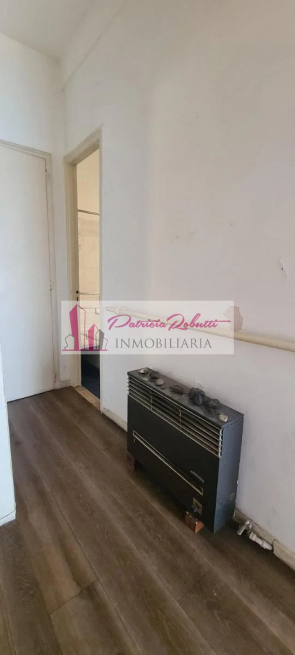 EN VENTA DEPARTAMENTO 2 AMBIENTES EN SAN CRISTOBAL.