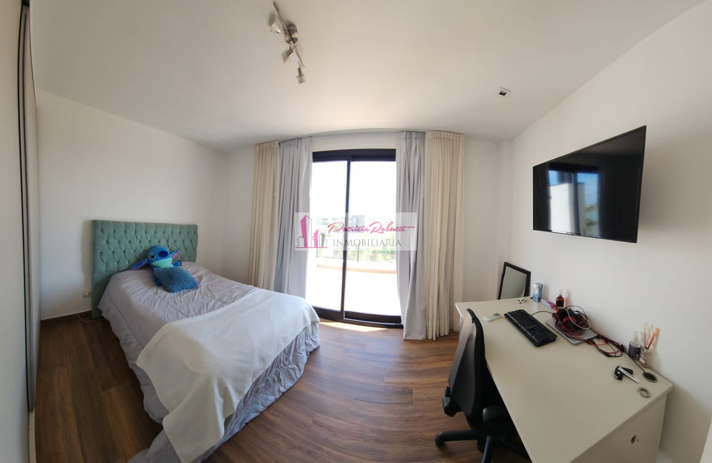 EN VENTA CASA 6 AMBIENTES CON PISCINA Y 2 COCHERAS EN BARRIO PRIVADO LAGOS DE CANNING