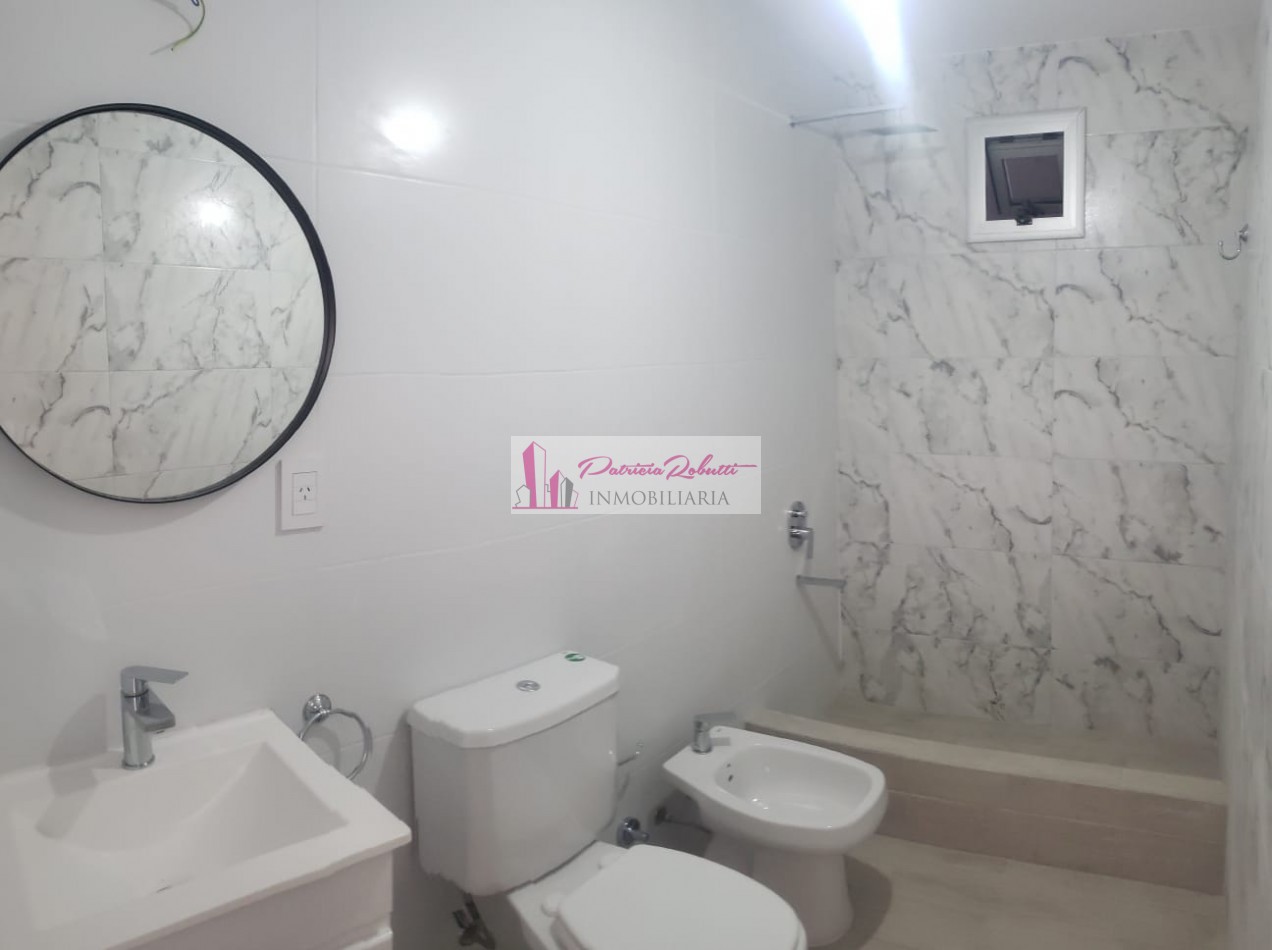 EN VENTA DEPARTAMENTO MONOAMBIENTE MODIFICABLE A 2 CON PATIO Y COCHERA TAPIALES