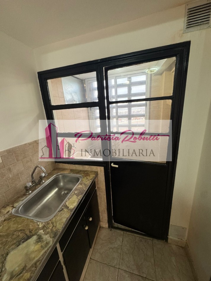 EN VENTA DEPARTAMENTO 4 AMBIENTES CON COCHERA -VILLA CELINA.