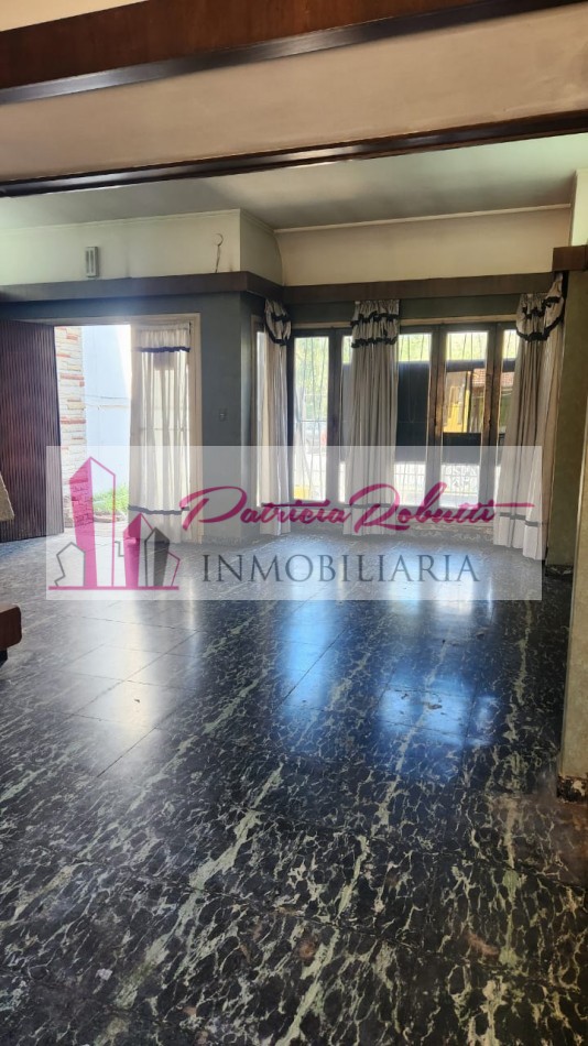 VENTA CASA 6 AMB CON GARAGE Y PARQUE EN GRAL PAZ ENTRE AV CRUZ Y CHILAVERT VILLA LUGANO LOTE TERRENO 8.66 X 31 