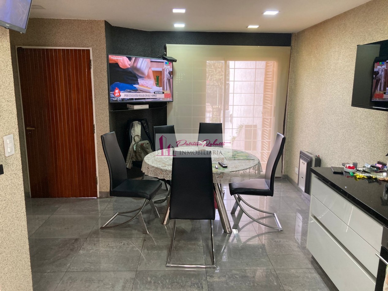 EN VENTA HERMOSA CASA 4 AMBIENTES CON GARAGE, JARDIN, QUINCHO Y PATIO SAN JUSTO