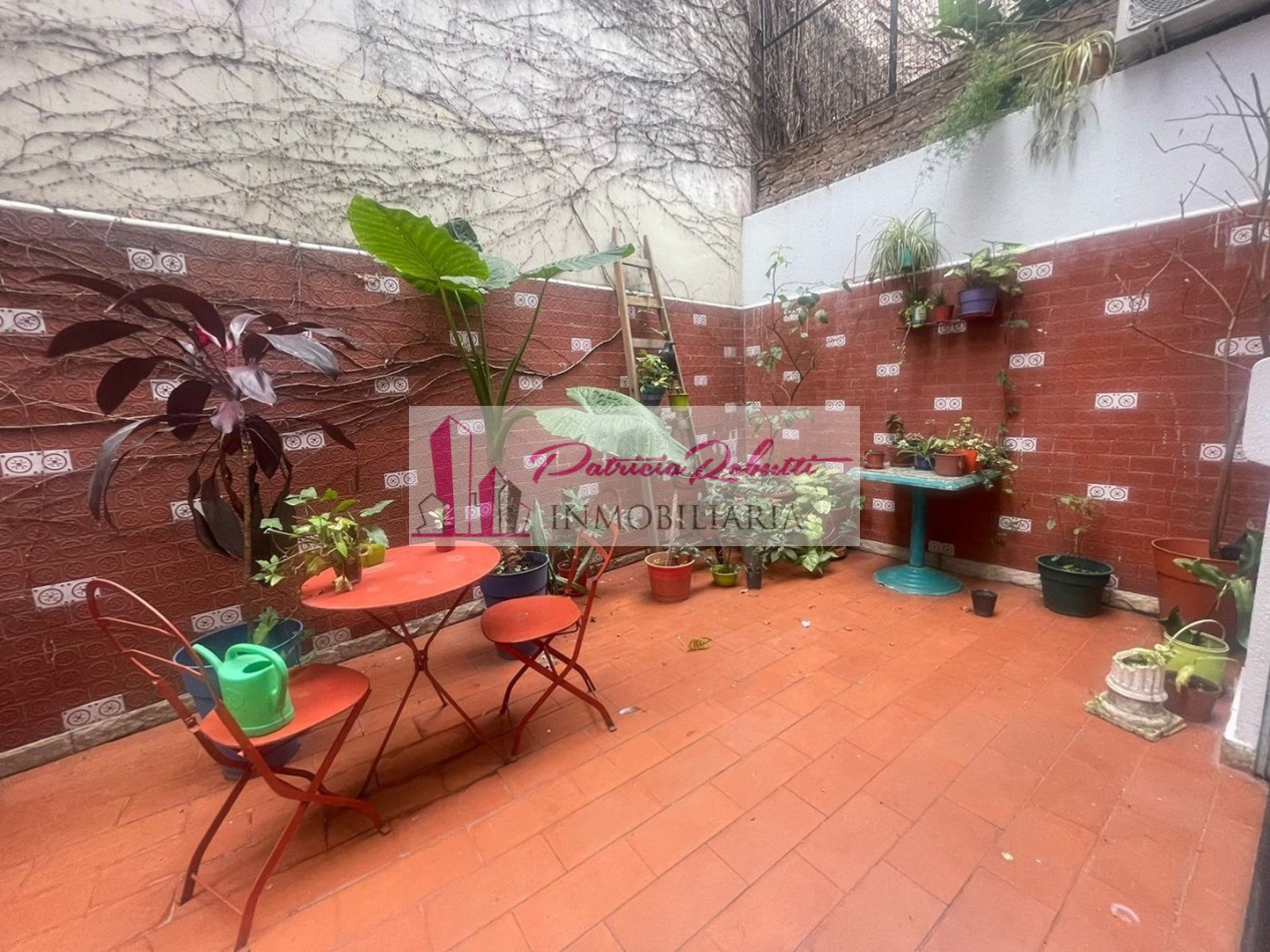 EN VENTA PH 2 AMBIENTES CON 2 PATIOS EN CABALLITO NORTE