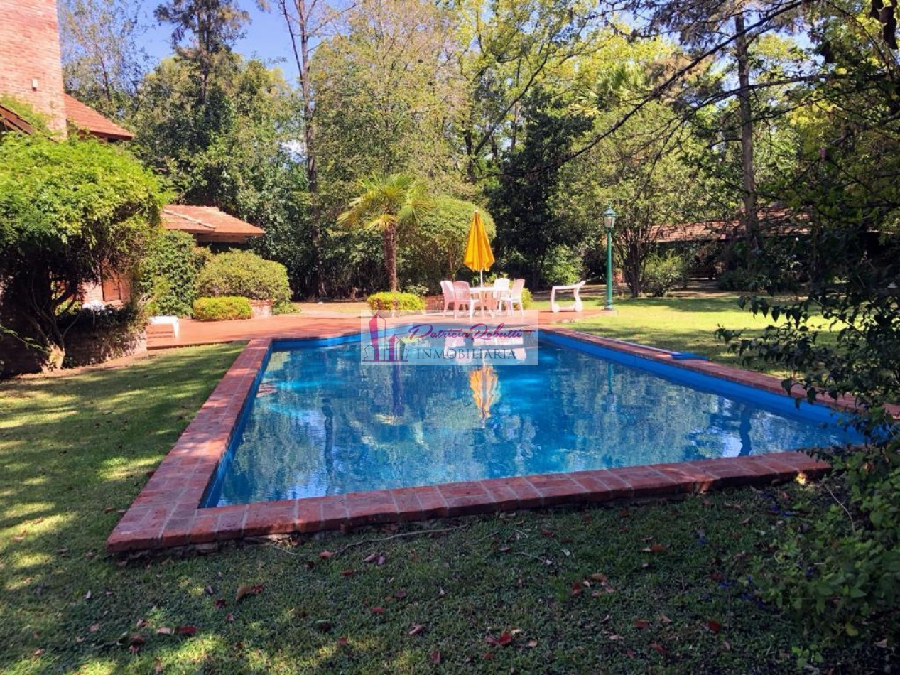 SE VENDE CASA 5 AMBIENTES CON PARQUE, PISCINA, CASA DE HUESPED GRAL. RODRIGUEZ