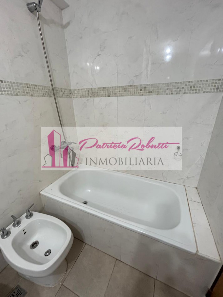 EN VENTA MONOAMBIENTE CONTRAFRENTE CON SUM Y LAUNDRY. CABALLITO NORTE