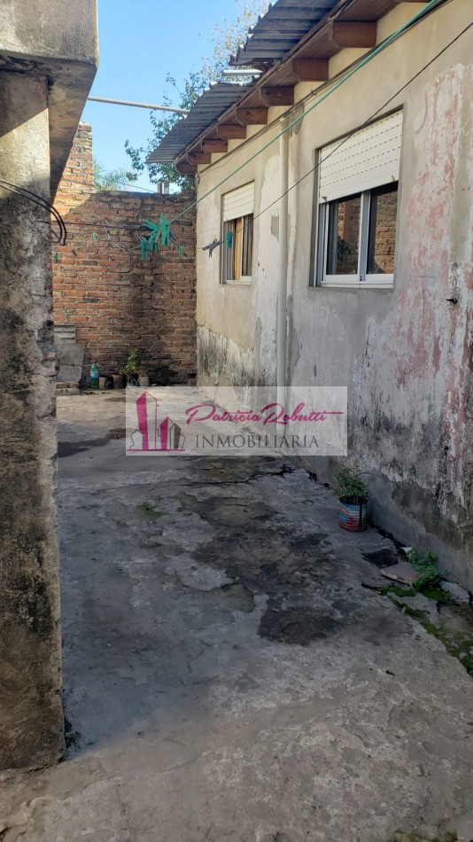 EN VENTA 2 LOCALES COMERCIALES MAS CASA 3 AMB EN ISIDRO CASANOVA