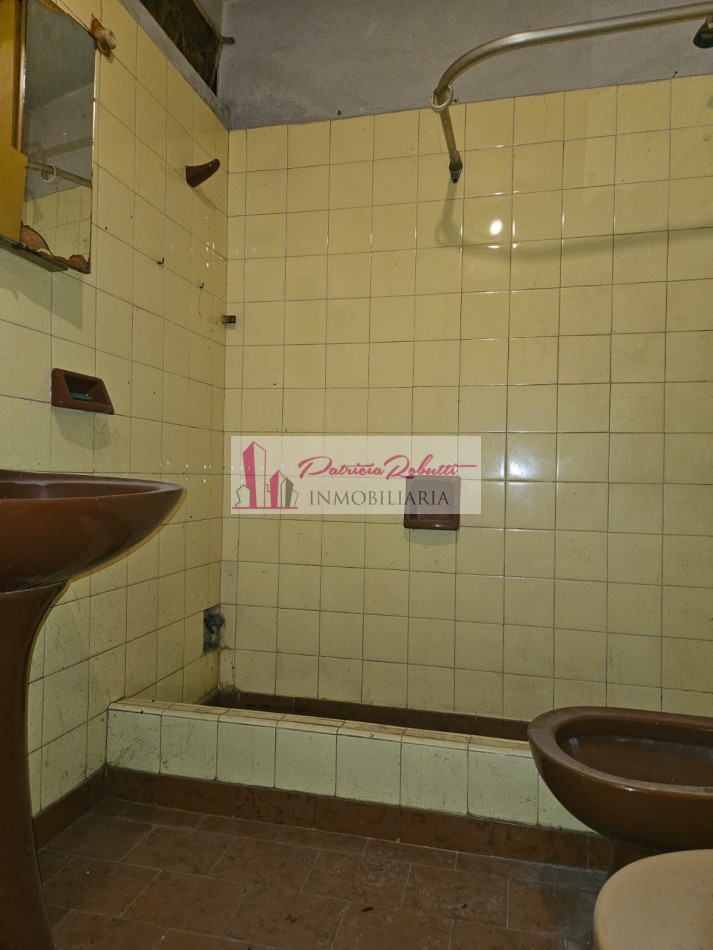 EN VENTA CASA 2 AMBIENTES EN VILLA CELINA- CON TERRAZA IDEAL CONSTRUCCION OPORTUNIDAD