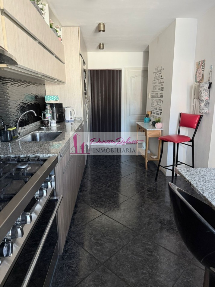 Vende PH MULTIFAMILIAR contrafrente con espacio aereo para edificar Villa Celina