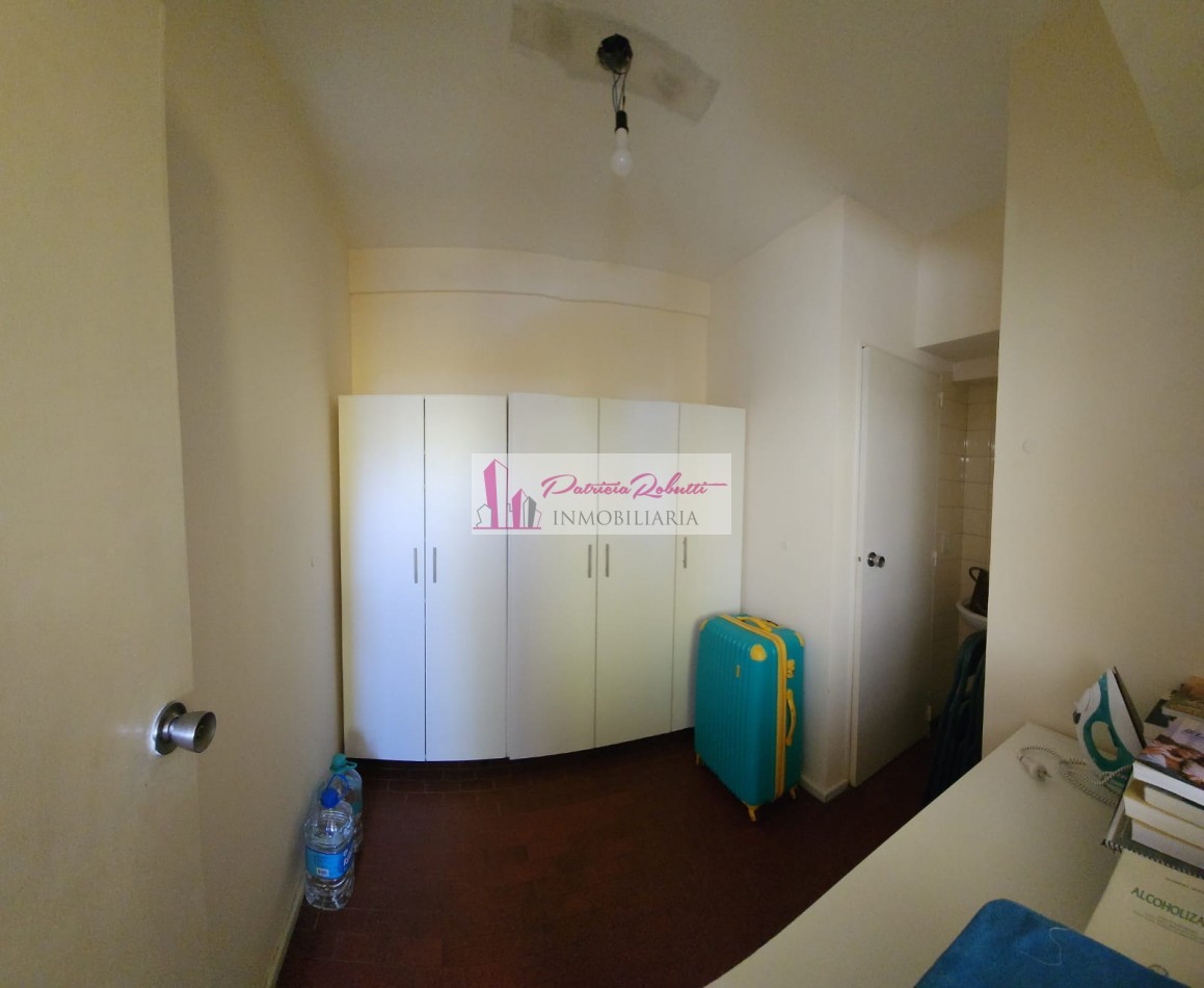 EN VENTA DEPARTAMENTO 4 AMBIENTES CON DEPENDENCIA Y COCHERA