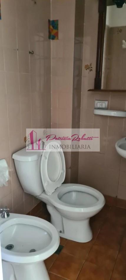 EN VENTA MONOAMBIENTE DIVIDIDO A 2 AMBIENTES EN VILLA ORTUZAR.