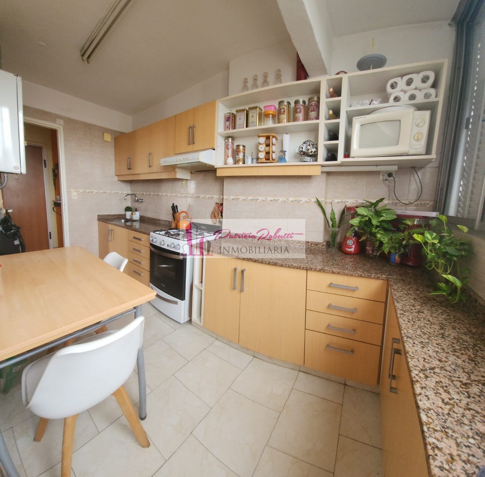 EN VENTA DEPARTAMENTO 4 AMBIENTES CON BALCON Y COCHERA- BARRIO GENERAL PAZ- VILLA CELINA
