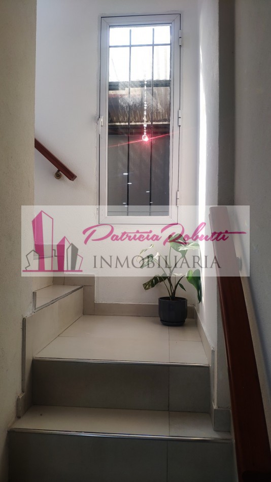 EN VENTA CASA 6 AMBIENTES EN LA TABLADA.