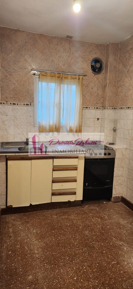 En venta Ph 4 ambientes con patio y terraza y espacio complementario monoambiente con baño y jardin. MULTIFAMILIAR en Villa Celina