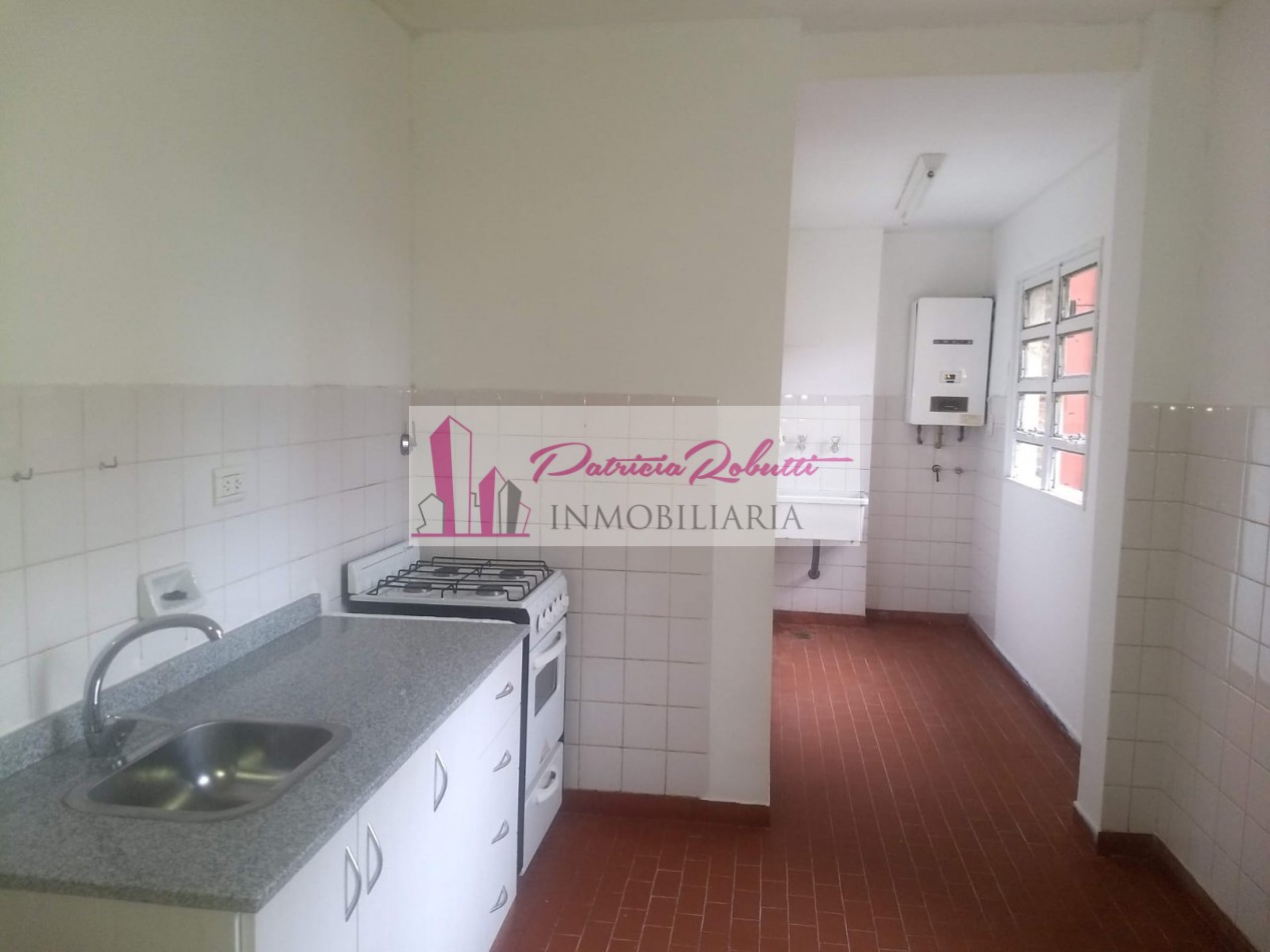 EN VENTA DEPARTAMENTO 4 AMBIENTES CON BALCON SAMORE VILLA LUGANO.