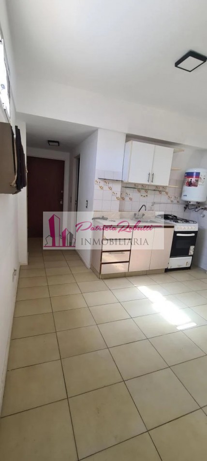 EN VENTA MONOAMBIENTE DIVIDIDO A 2 AMBIENTES EN VILLA ORTUZAR.