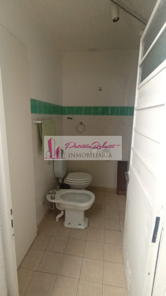 EN VENTA CASA 5 AMBIENTES CON LOTE EN VILLA CELINA ZONA OESTE LA MATANZA