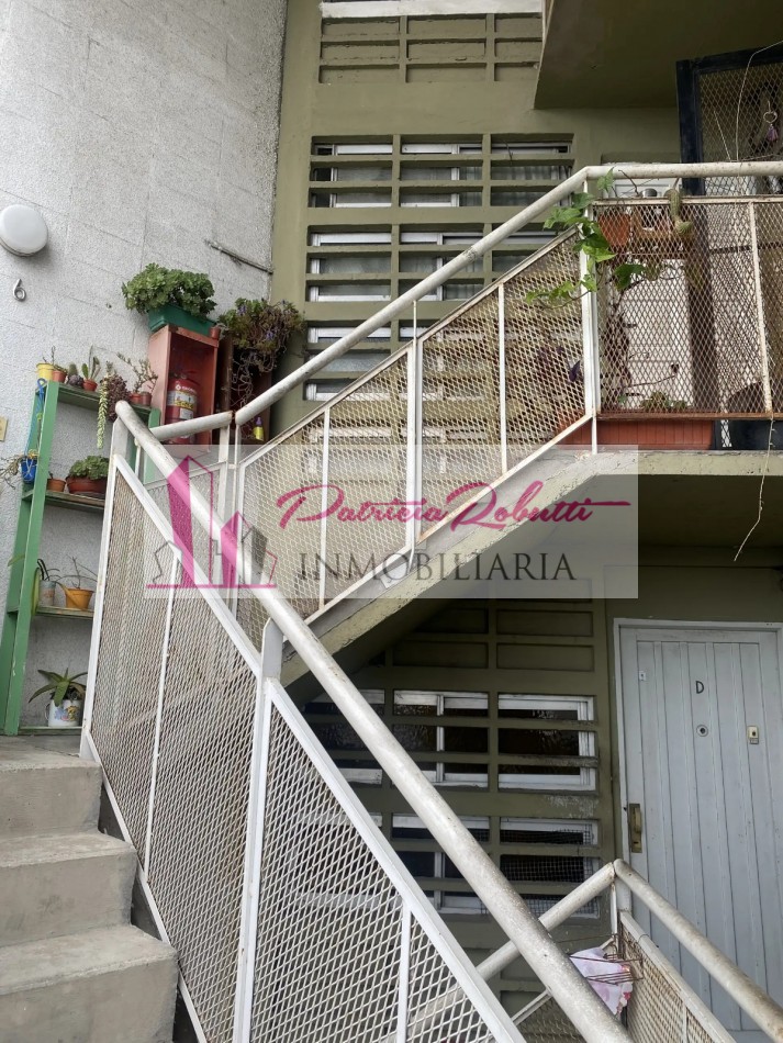 EN VENTA DEPARTAMENTO 4 AMB PATIO BARRIO PIEDRABUENA VILLA LUGANO