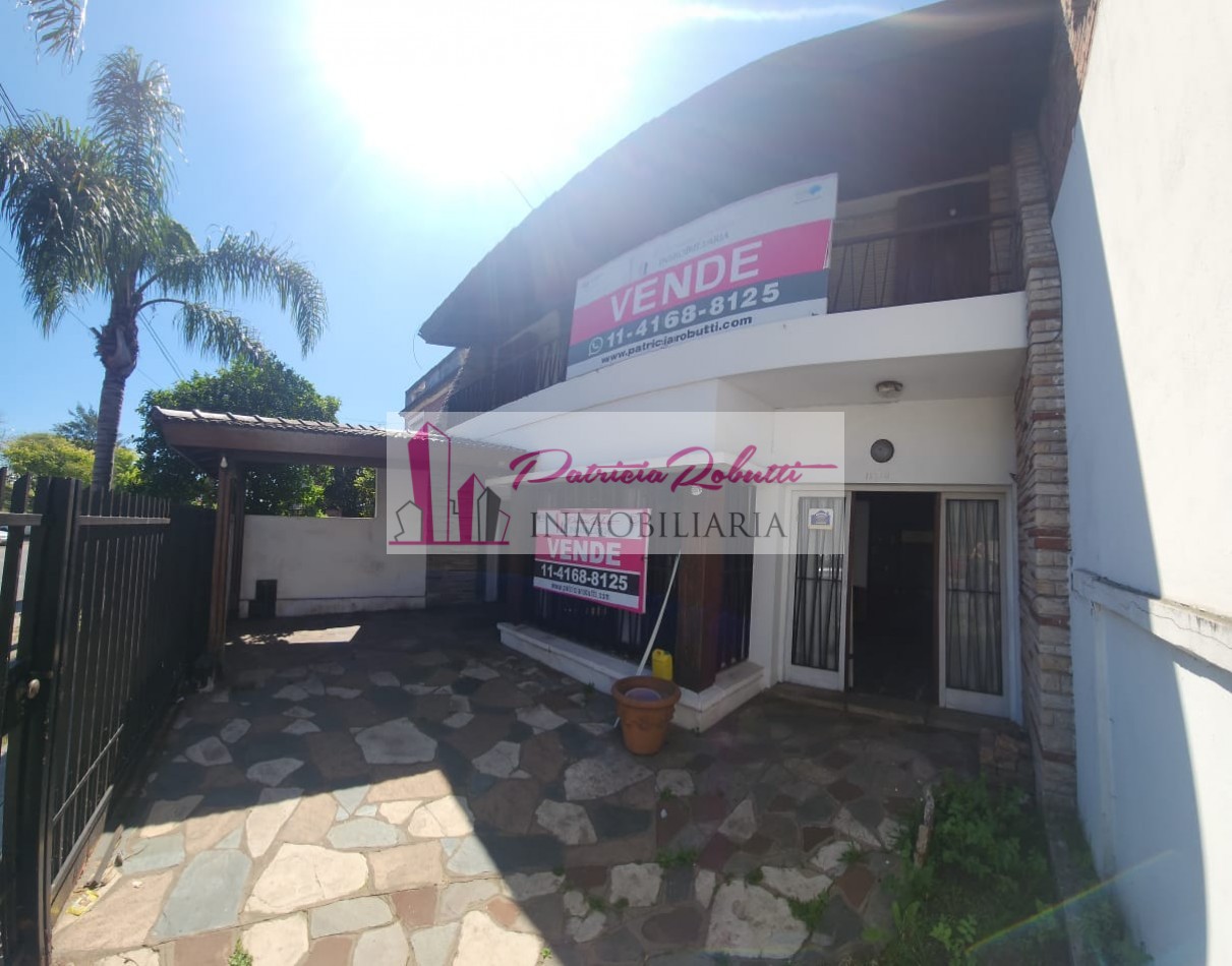 VENTA CASA 6 AMB CON GARAGE Y PARQUE EN GRAL PAZ ENTRE AV CRUZ Y CHILAVERT VILLA LUGANO LOTE TERRENO 8.66 X 31 