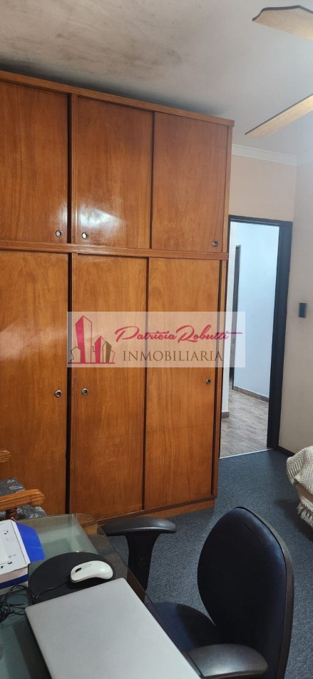 EN VENTA CASA 4 AMBIENTES CON PILETA Y TERRAZA (ESPACIO AEREO PARA EDIFICAR) MAS DUPLEX 2 AMBIENTES Se vende casa 4 ambientes con A TERMINAR- TABLADA
