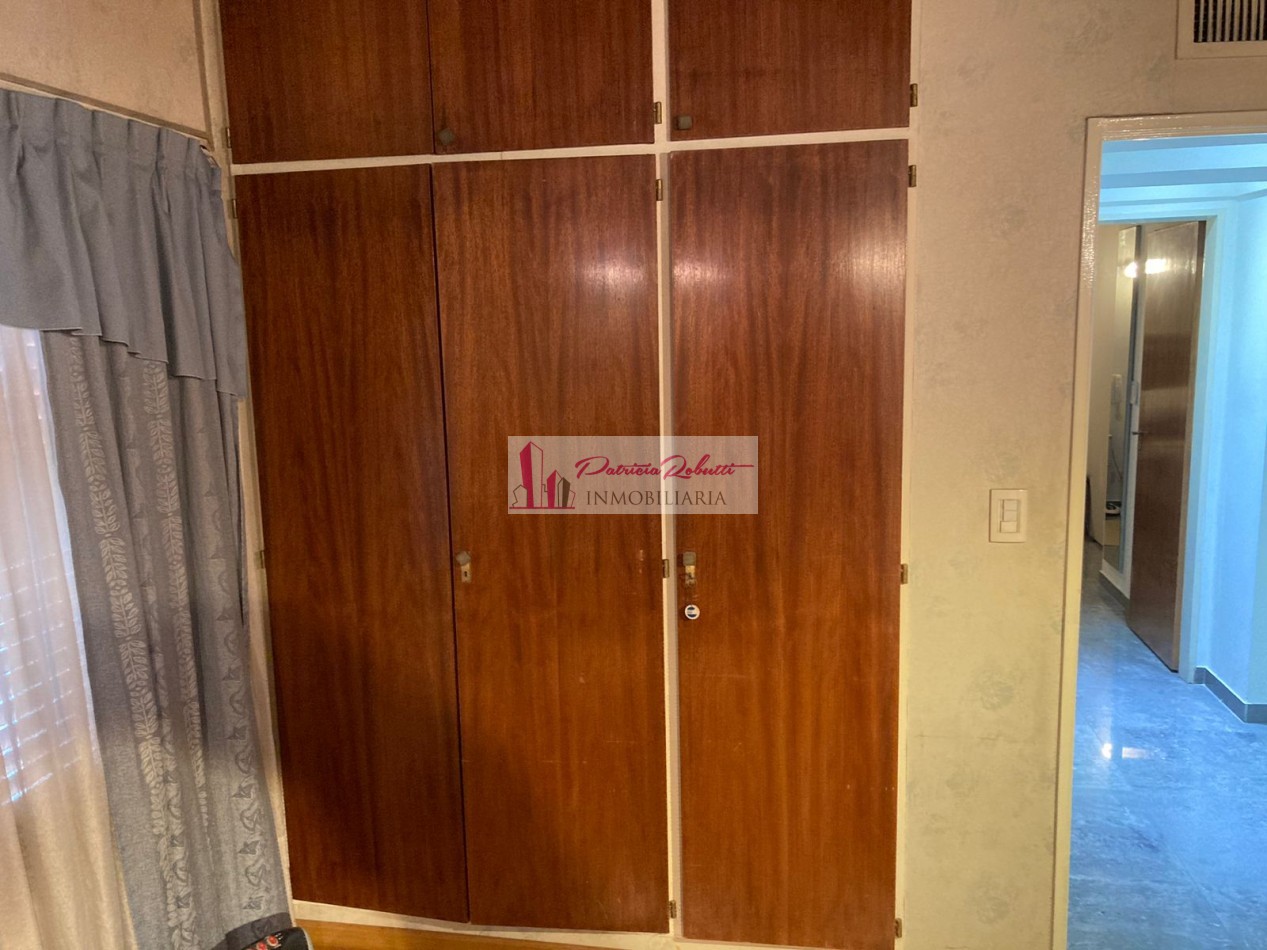 EN VENTA HERMOSA CASA 4 AMBIENTES CON GARAGE, JARDIN, QUINCHO Y PATIO SAN JUSTO