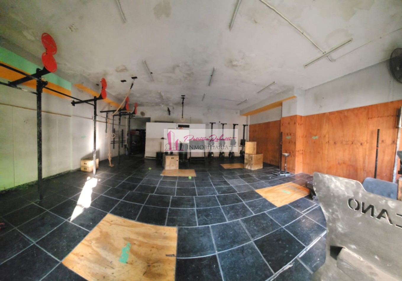 EN VENTA LOCAL COMERCIAL/ DEPOSITO/ GALPON GRAN METRAJE -VILLA LUGANO