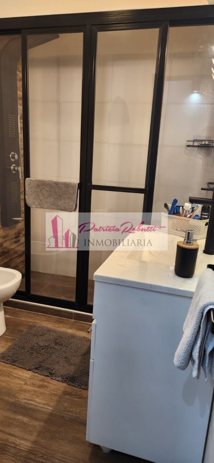 EN VENTA CASA 4 AMBIENTES CON PILETA Y TERRAZA (ESPACIO AEREO PARA EDIFICAR) MAS DUPLEX 2 AMBIENTES Se vende casa 4 ambientes con A TERMINAR- TABLADA