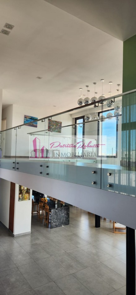 EN VENTA CASA 6 AMBIENTES CON PISCINA Y 2 COCHERAS EN BARRIO PRIVADO LAGOS DE CANNING