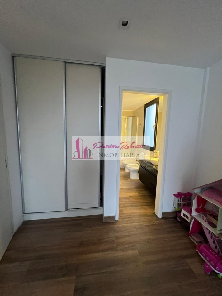 EN VENTA CASA 6 AMBIENTES CON PISCINA Y 2 COCHERAS EN BARRIO PRIVADO LAGOS DE CANNING