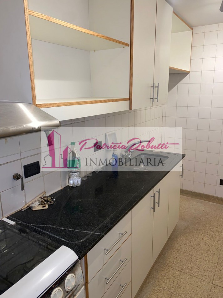 EN VENTA DPTO 3 AMBIENTES AL FRENTE CON BALCON EN PALERMO.