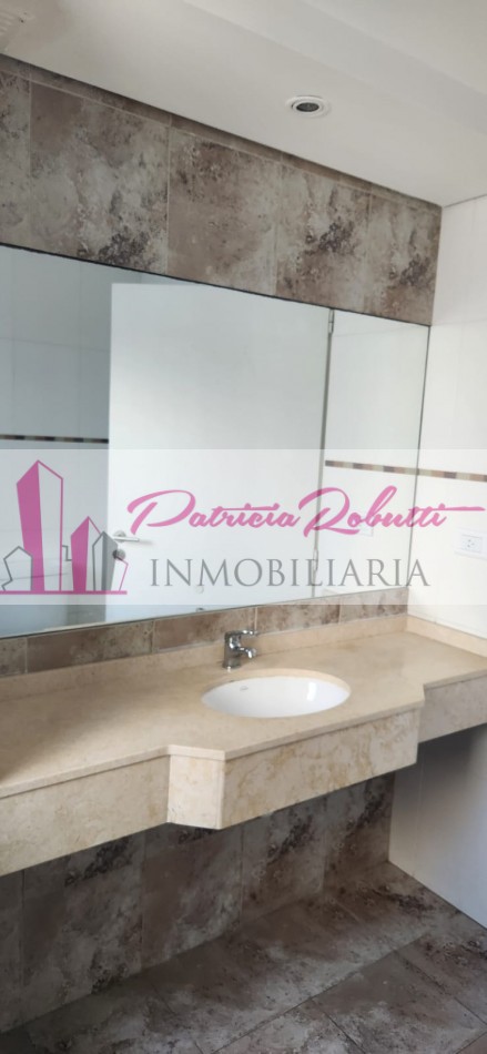 EN VENTA DEPARTAMENTO 2 AMBIENTES EN FLORESTA.