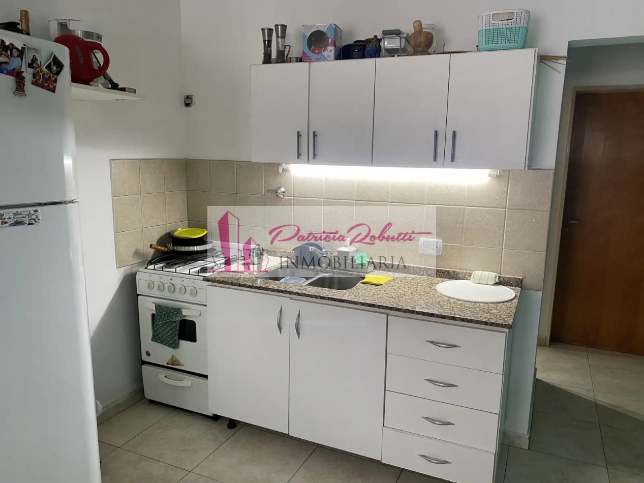 EN VENTA DEPARTAMENTO 2 AMBIENTES CON COCHERA EN MORON.