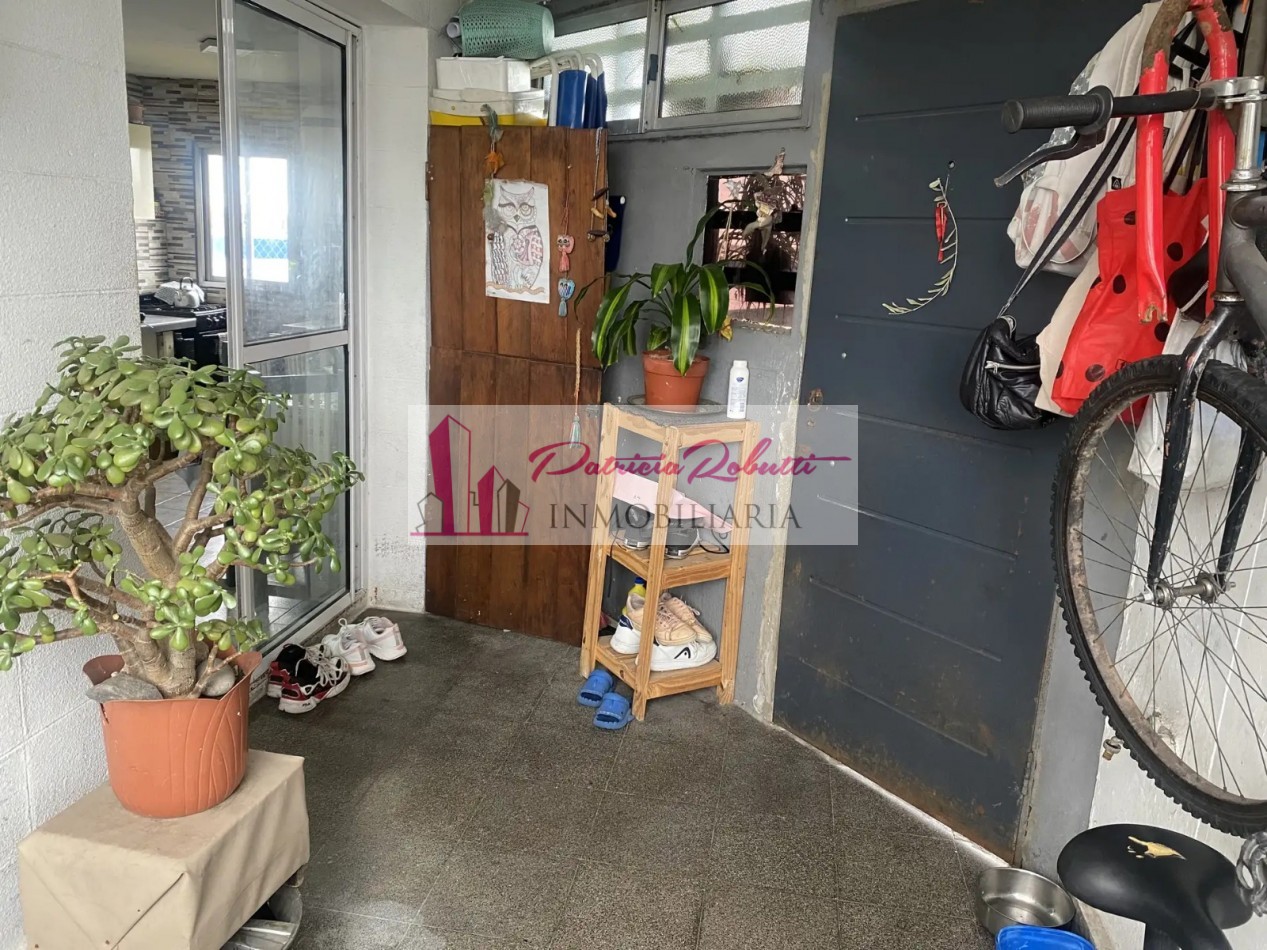 EN VENTA DEPARTAMENTO 4 AMB PATIO BARRIO PIEDRABUENA VILLA LUGANO