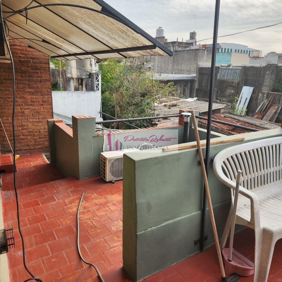 EN  VENTA PH 4 AMB CON PEQUEÑO PATIO Y TERRAZA- VILLA CELINA LA MATANZA