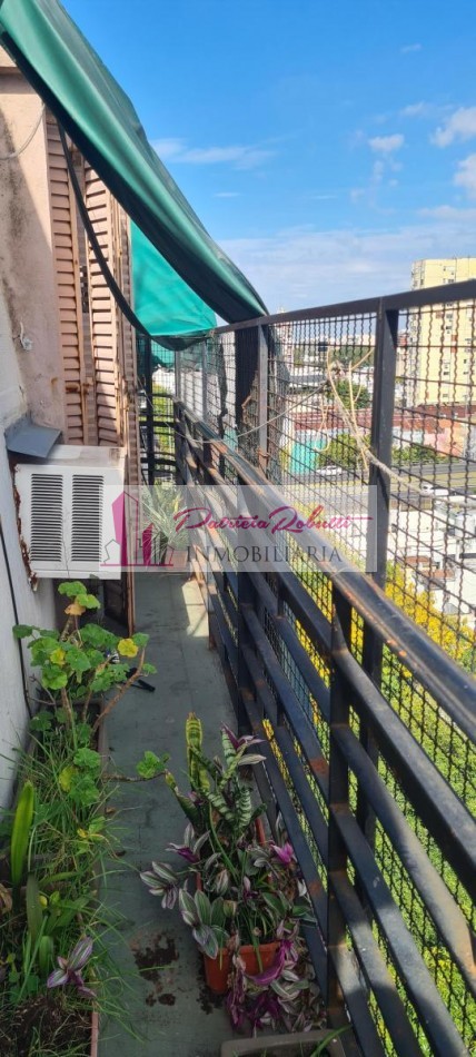EN VENTA DEPARTAMENTO 2 AMBIENTES EN SAN CRISTOBAL.