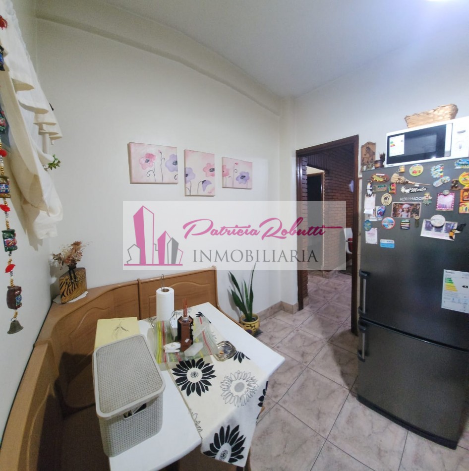 EN VENTA CASA 3 + 2 AMBIENTES EN VILLA LUGANO- LOTE 8.66 X 21.35- MULTIFAMILIAR 