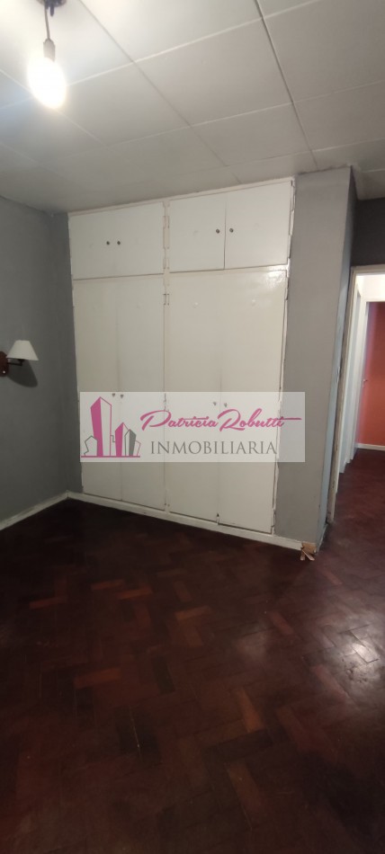 EN VENTA DEPARTAMENTO TIPO DUPLEX 4 AMBIENTES EN VILLA CELINA.