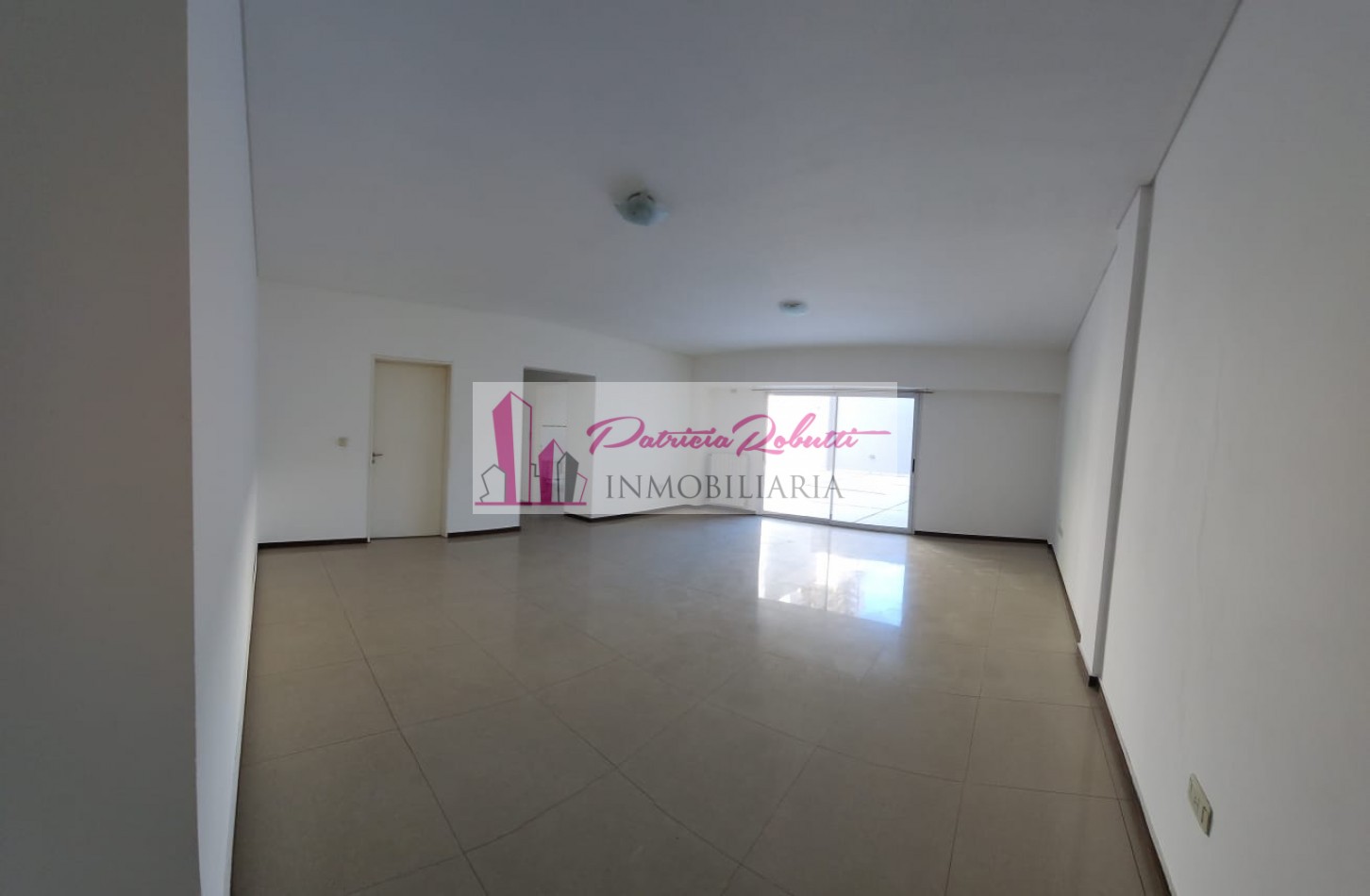 EN VENTA DEPARTAMENTO 2 AMBIENTES EN FLORESTA.