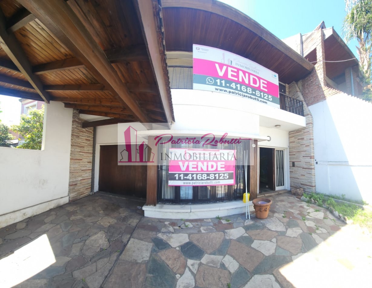 VENTA CASA 6 AMB CON GARAGE Y PARQUE EN GRAL PAZ ENTRE AV CRUZ Y CHILAVERT VILLA LUGANO LOTE TERRENO 8.66 X 31 