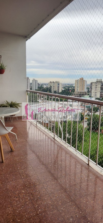 EN VENTA DEPARTAMENTO 4 AMBIENTES CON BALCON Y COCHERA- BARRIO GENERAL PAZ- VILLA CELINA